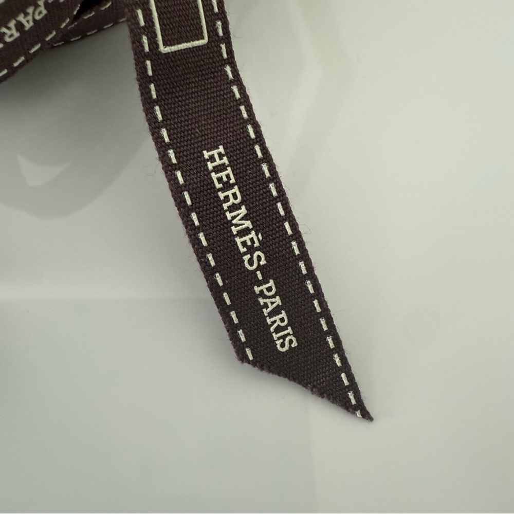 Authentic HERMES Ribbon - Picture 4 of 5